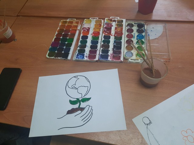В СДК п. Дивный дети подготовили рисунки на тему "Мир"